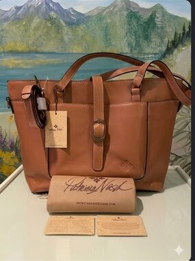 NWT 👜Patricia Nash Alanya Hazelnut Large Leather Tote/Shoulder Bag.